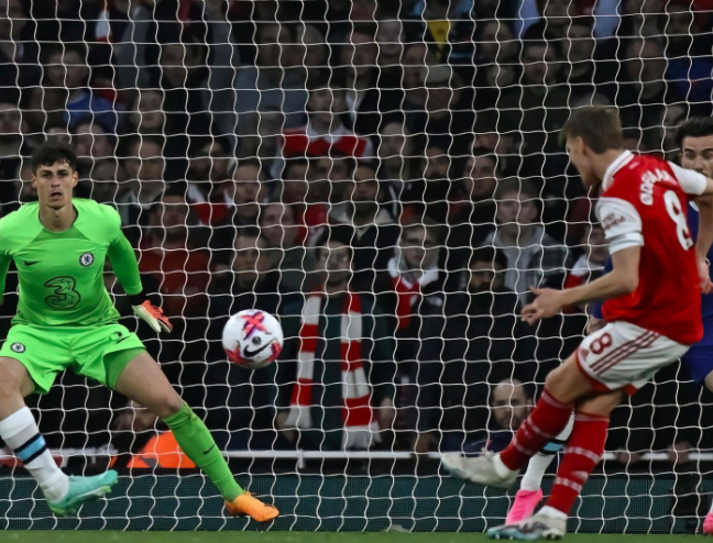 Premier League - edergao anotó dos veces con el Jesús para romper el arsenal 3 - 1 Chelsea