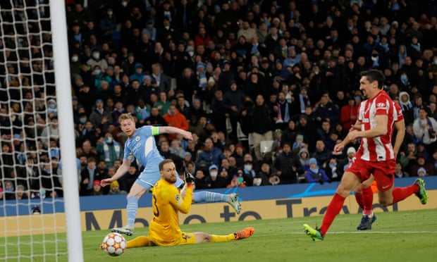 Champions League - debraune goles forden asisten a Manchester City Home para capturar al Atlético de Madrid