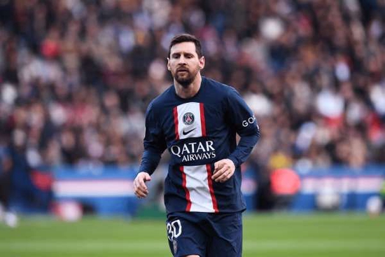 Messi y el gran París confirman su separación Arabia saudí y Estados Unidos ofrecen dos clubes