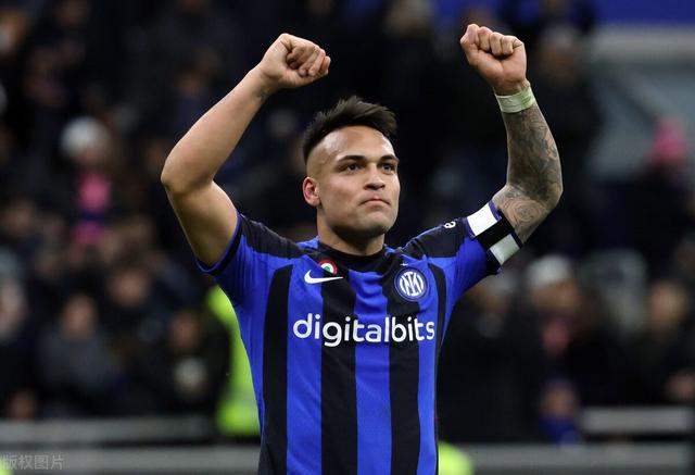 Serie A - cha10 ayuda a Lautaro a rematar 1 - 0ac Inter de Milán con un cabezazo
