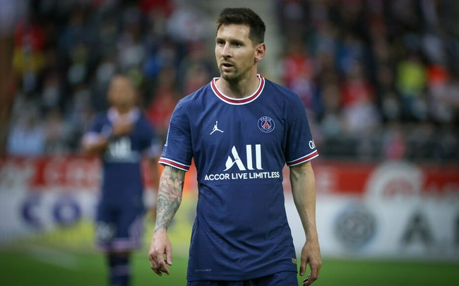 También hubo momentos embarazosos después de ser robado y dejado fuera de Messi.