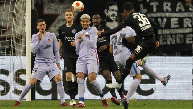 Copa de la UEFA - Fernando Torres Salvador Barcelona 1 - 1 empate 10 Frankfurt