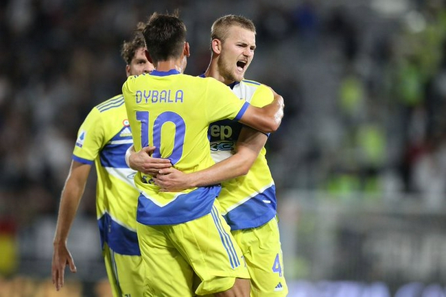 Serie A - kiesa empata con derecht para vencer a Juventus 3 - 2 invirtiendo su primera victoria