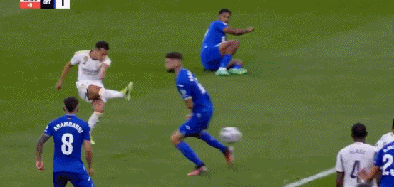 Liga - Bellingham mata a Joselu en el tiempo de detención y golea al Real Madrid 2 - 1 Getafe