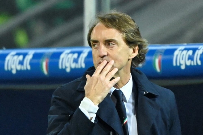 Presidente de la Asociación Italiana de fútbol: Espero que Mancini siga entrenando.