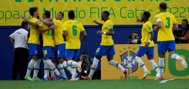 Clasificación mundial - nemal anotó 1 gol en 4 goles Brasil 4 - 1 Uruguay