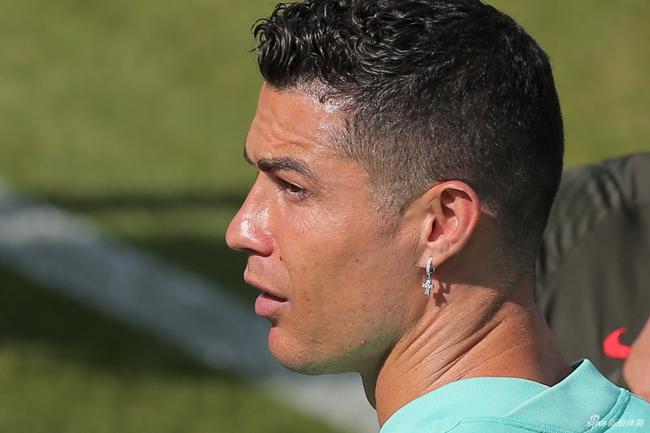 Los medios italianos dicen que Ronaldo se ha despedido de sus compañeros de equipo Juventus en varias señales de que se va